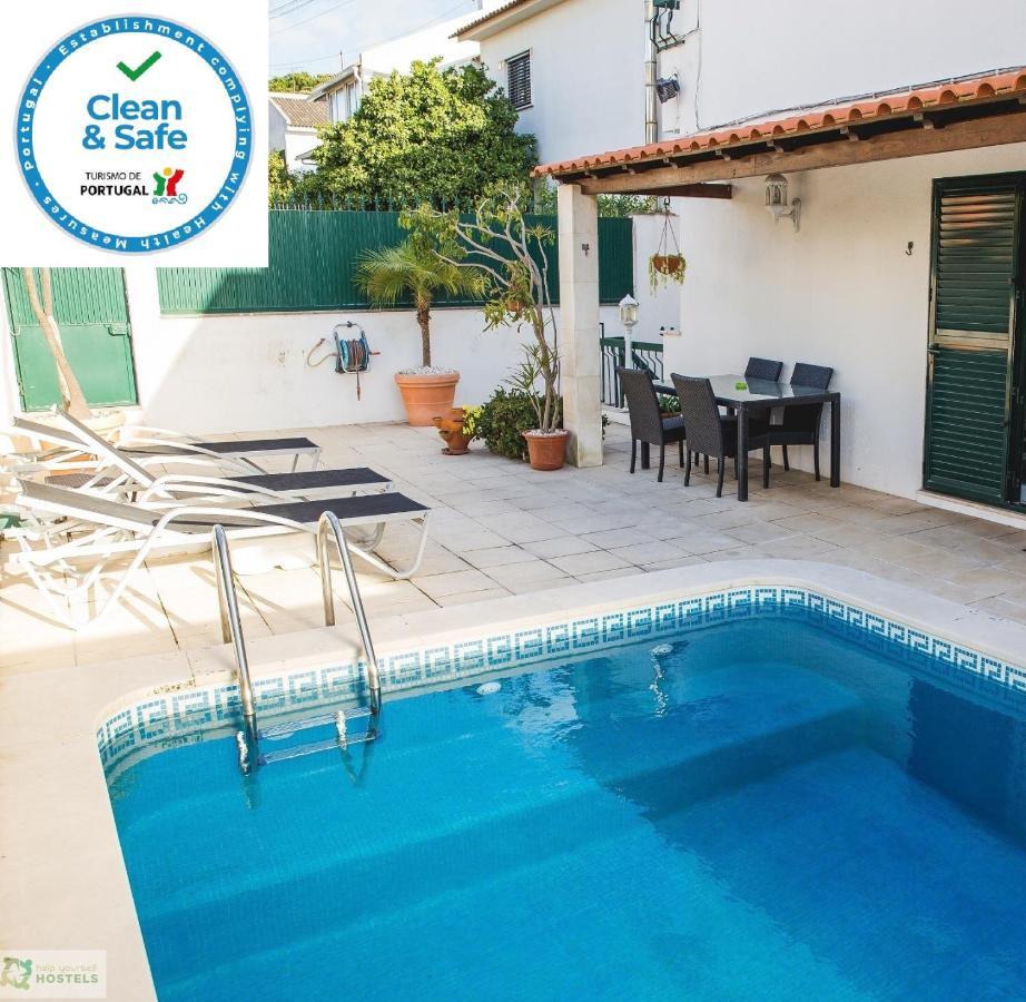Help Yourself - Carcavelos Coast Hostal *